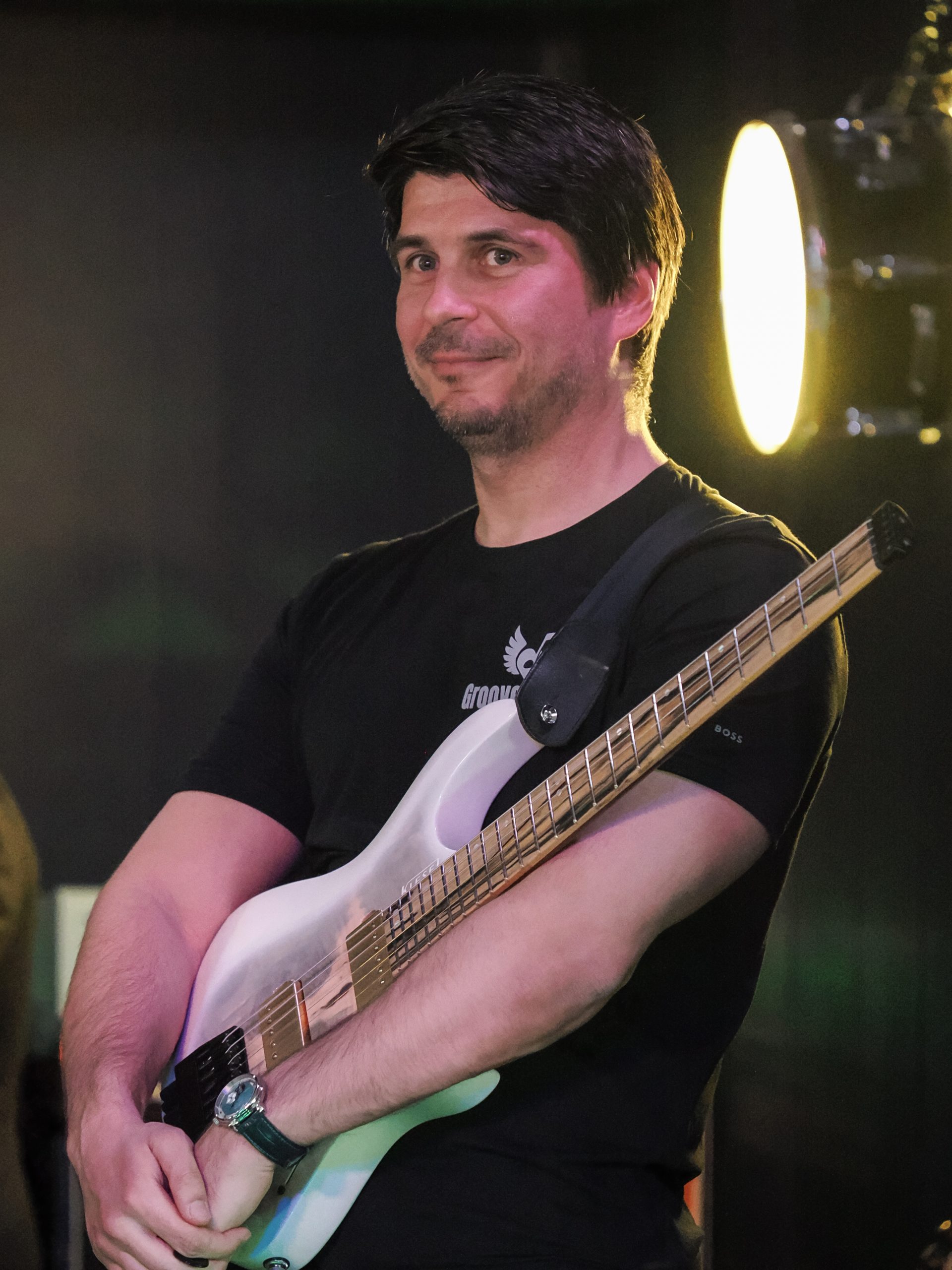 Andres Jung live an der Gitarre